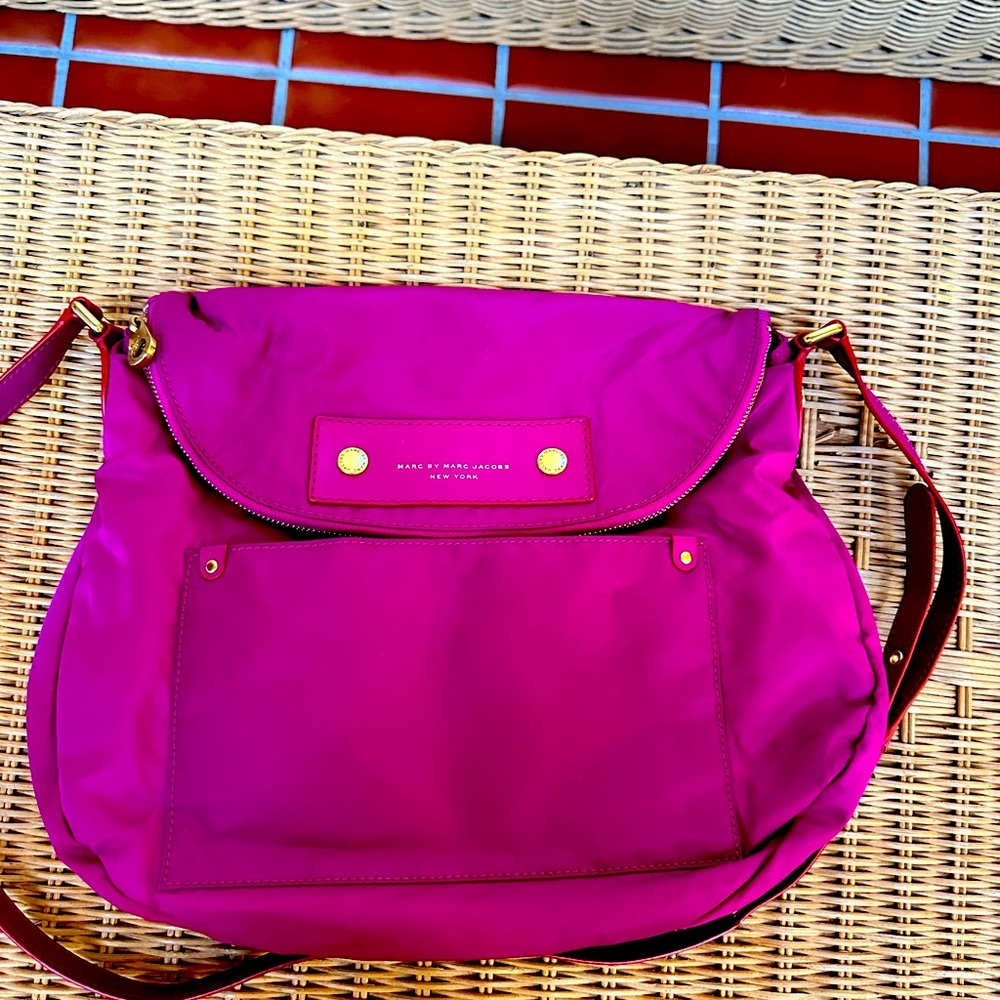 Vintage fuschia Marc Jacobs cross-body